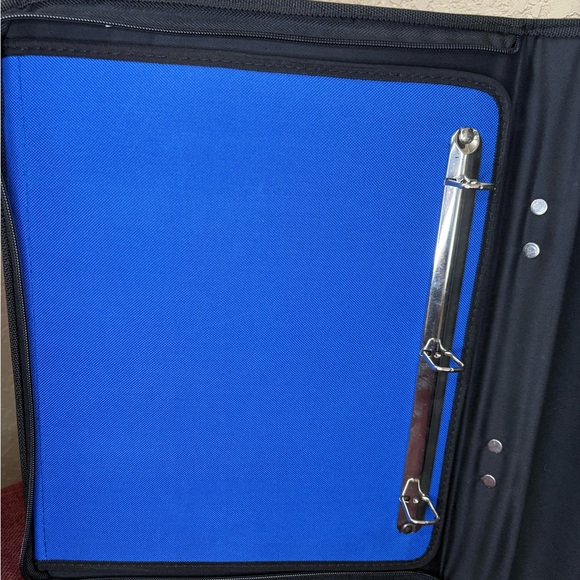 Black and Blue Hardcover Zippered Sketchbook Binder - Picture 4 of 12
